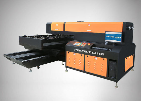 Deri Kumaş İçin 380V 50Hz 10A Lazer Gravür Kesme Makinesi Kesme Hassasiyeti 0.05mm